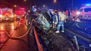 FOTO Accident cu 11 morți în Thailanda. Un student a spart geamul şi s-a salvat înaintea tragediei