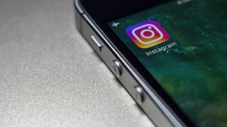 O nouă metodă de înșelătorie în România. Vezi cum poți rămâne fără datele personale prin intermediul Instagram