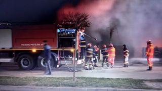 Casă mistuită de flăcări &icirc;n Călărași. Focul a fost pus intenționat