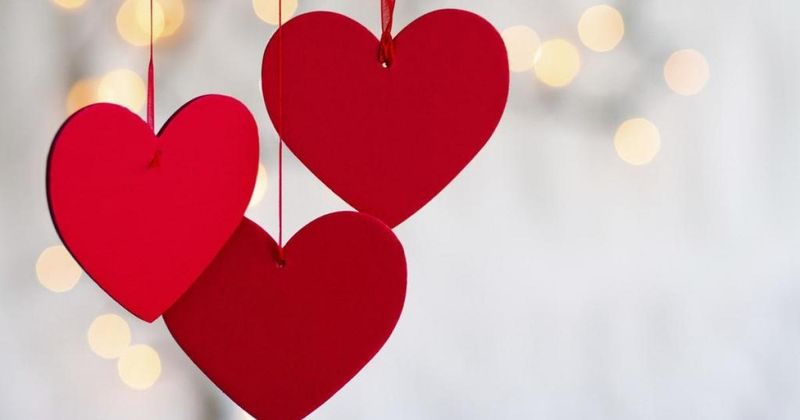 Felicitări și urări frumoase pentru luna iubirii