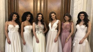 Secretul unei rochii de mireasă constă în "comuniunea" pe care o realizează cu calitățile tale!