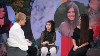 Paula Seling și fiica sa, împreună pentru prima dată într-o apariție televizată; Confesiunile celebrei cântărețe, în platoul emisiunii “Teo Show”, despre decizia de a ține secretă adopția fiicei sale