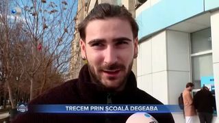 Trecem prin școală degeaba