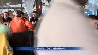 Turiști de cherhana