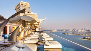 Imagini uimitoare cu interiorul celui mai nou hotel de lux din Dubai! Apartamentele ajung la prețuri astronomice