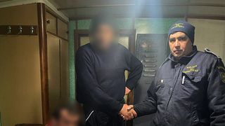 Două persoane aflate pe o ambarcațiune, pe Dunăre, s-au răsturnat. Polițiștii de frontieră au intervenit pentru a-i salva