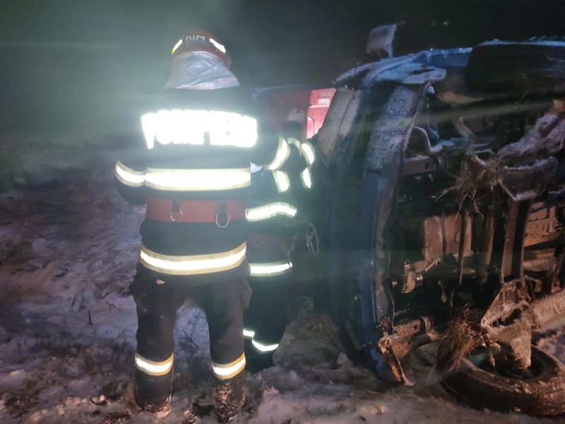 Accidente rutiere în lanț, în Mehedinți. Acestea au fost gestionate de pompierii mehedințeni