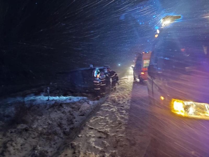 Accidente rutiere în lanț, în Mehedinți. Acestea au fost gestionate de pompierii mehedințeni