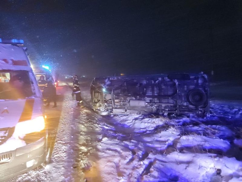 Accidente rutiere în lanț, în Mehedinți. Acestea au fost gestionate de pompierii mehedințeni