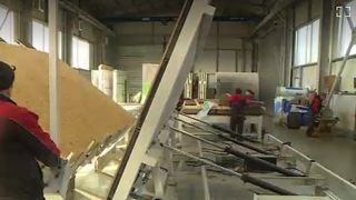 FOTO - Afacerea cu care un rom&acirc;n a dat lovitura. Bărbatul realizează construcții unice &icirc;n lume