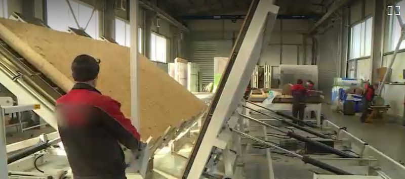 FOTO - Afacerea cu care un român a dat lovitura. Bărbatul realizează construcții unice în lume