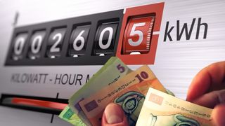 Reguli noi din partea ANRE: Furnizorii de energie electrică, obligați să accepte plata &icirc;n rate &icirc;n cazul unei facturi emise cu &icirc;nt&acirc;rziere