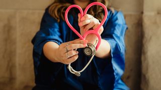 4 sfaturi pentru a fi elegantă la locul de muncă, dacă lucrezi ca asistentă