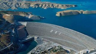 Fisuri în barajul Atatürk din Turcia, după cutremurele puternice. Acesta se poate rupe în orice moment