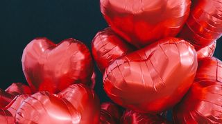 Citate pentru Ziua Îndrăgostiţilor 2023. Mesaje superbe despre iubire „Iubirea este o certitudine: te iubesc pentru că te iubesc!”