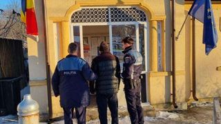 Un bărbat din Bacău a fost reținut după ce a furat pensia unei bătrâne