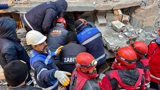 VIDEO - Cutremure în Turcia și în Siria. Bilanțul depășește peste 37.000 de persoane decedate. Salvatorii caută fără încetare