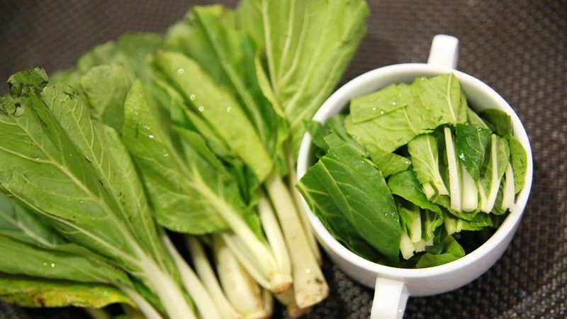 Varza chinezească. Ce este și cum se consumă?