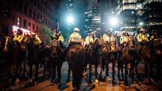 Sunt proteste masive în Italia, Marea Britanie și Germania. Mii de zboruri au fost anulate, porturile sunt blocate iar circulația feroviară a fost întreruptă