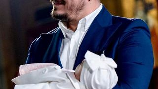 Weekend plin de emoții pentru Bursucu!  Îndrăgitul prezentator de la Kanal D a fost naș de botez pentru prima oară