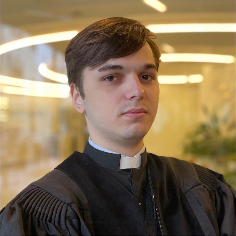 Un copil abandonat care stătea într-un centru familial s-a sinucis după ce a fost criticat pentru orientarea sexuală