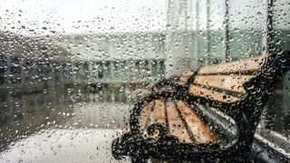 Vremea se schimbă din nou în România. Intensificările vântului vor ajunge la peste 80 km/h