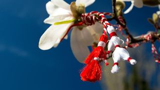 Mesaje de Mărțișor 2023. Urări și felicitări pentru persoanele dragi în prima zi de primăvară „1 Martie să-ți aducă soare, zâmbete, copilărie și dulci șoapte… de iubire!”