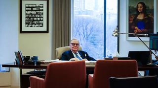 Un miliardar a fost găsit mort în casa sa. De ce s-ar fi sinucis