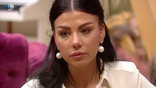 Patrick a sărutat-o pe Patricia, iar Nona a izbucnit în lacrimi. „Nu mă interesează!”