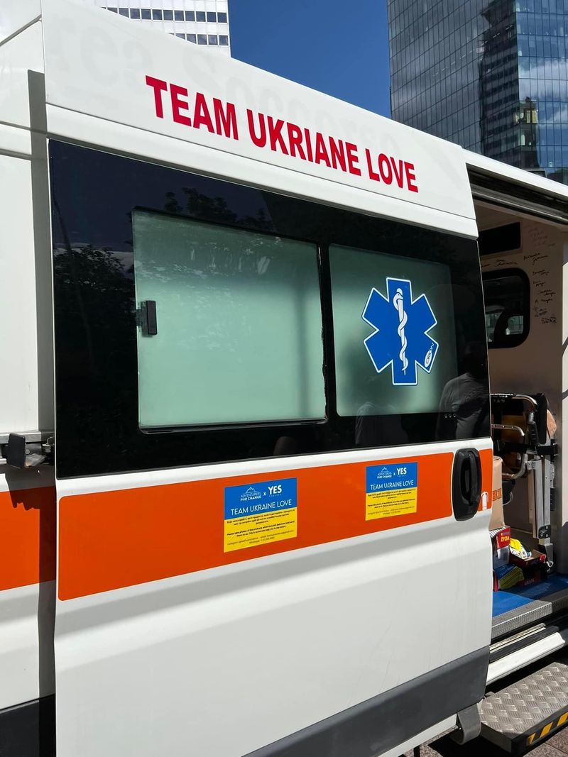 Un miliardar donează 3,25 milioane de dolari pentru achiziționarea de ambulanțe în Ucraina