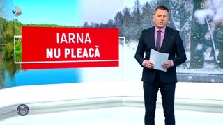 Mașini, turiști și trenuri blocate de zăpezi