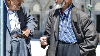 Sentință neașteptată pentru două românce care au amenajat două aziluri ilegale în care ţineau bătrâni în mizerie şi fără tratament