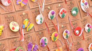 Sfaturile InfoCons legate de achiziționarea mărțișoarelor în luna martie