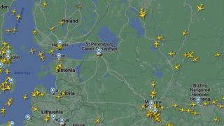 UPDATE - Spațiul aerian rusesc a fost închis. Mai multe zboruri interne ruse au fost întoarse după ce un obiect neidentificat a fost observat pe cer