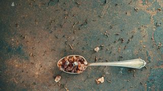 VIDEO - Un cunoscut îndulcitor artificial poate provoca atac de cord și accident vascular cerebral