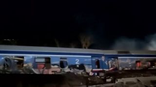 Mărturii cutremurătoare după dezastrul din Grecia! Bilanțul persoanelor decedate a ajuns la aproape 40, iar 100 sunt rănite, după ce două trenuri s-au ciocnit: &bdquo;Oamenii țipau și le era teamă&rdquo;