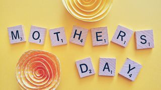 Ziua Femeii 2023. Tradiții și obiceiuri pe care femeile trebuie să le respecte pe 8 martie