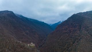 Pe urmele lui Jules Verne, &icirc;n Țara Hațegului