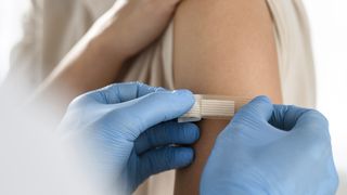 VIDEO- Premieră: vaccinul împotriva HPV ar putea fi compensat în România pentru femeile cu vârste între 18 și 45 de ani