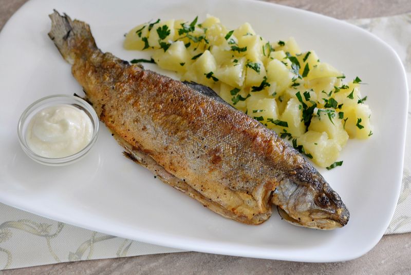 Postul Paștelui 2023. Când se mânâncă pește? Cinci rețete delicioase cu pește pentru Postul Mare!