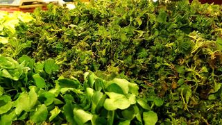 Legumele și fructele, prețuri duble pe tarabele din România