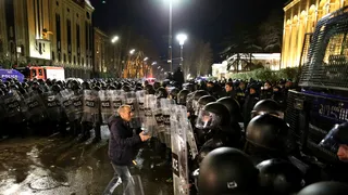 VIDEO- Proteste violente în Georgia. 66 de persoane arestate și zeci de polițiști răniți