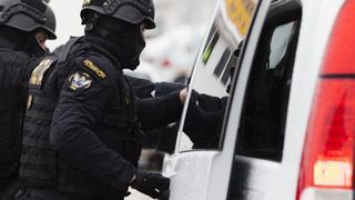 Percheziții în Capitală și în alte cinci județe, într-un dosar de înșelăciune