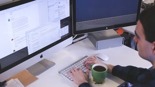  Angajații cu salarii de peste 10.000 de lei ar putea plăti impozite mai mari