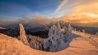 Bucovina, inclusă într-un circuit turistic de lux, cu avioane private