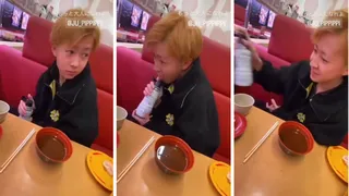 Ce este "terorismul sushi", fenomenul viral care i-a îngrozit pe japonezi. Primele arestări printre tinerii care ling mâncarea altora