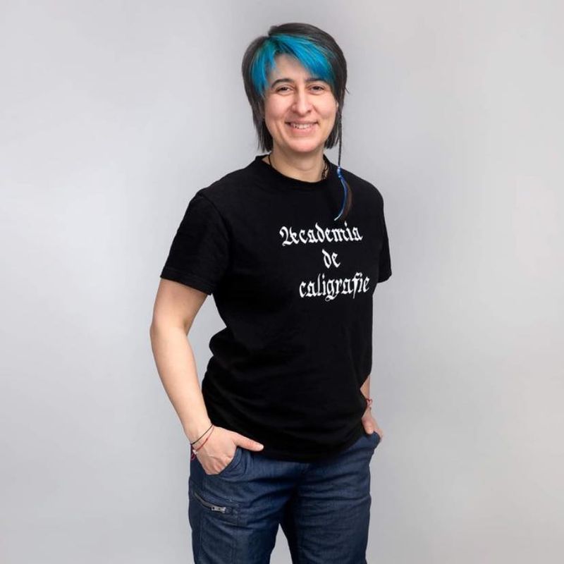 Carmen Nistor - grafician și profesoară de caligrafie