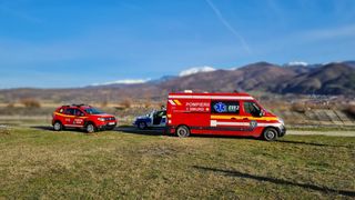 Tentativă de sinucidere. Un bărbat a intrat în râul Olt, cu intenția de a-și lua viața. Oamenii legii au intervenit de urgență