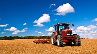 Durere fără margini în familia lui Iosif! Tânărul s-a stins din viață la doar 20 de ani după ce un tractor s-a răsturnat peste el