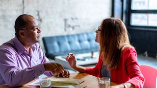 Mesaj de rămas bun pentru colegi: „S-ar putea să nu mai fi colegul meu de serviciu, dar vei continua să-mi fii prieten”